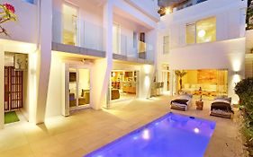 Clifton Yolo Spaces - Clifton Private Beach Villa